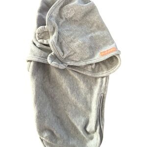 ❤️ 5 for $15! SwaddleMe Gray Swaddle – SM/MED